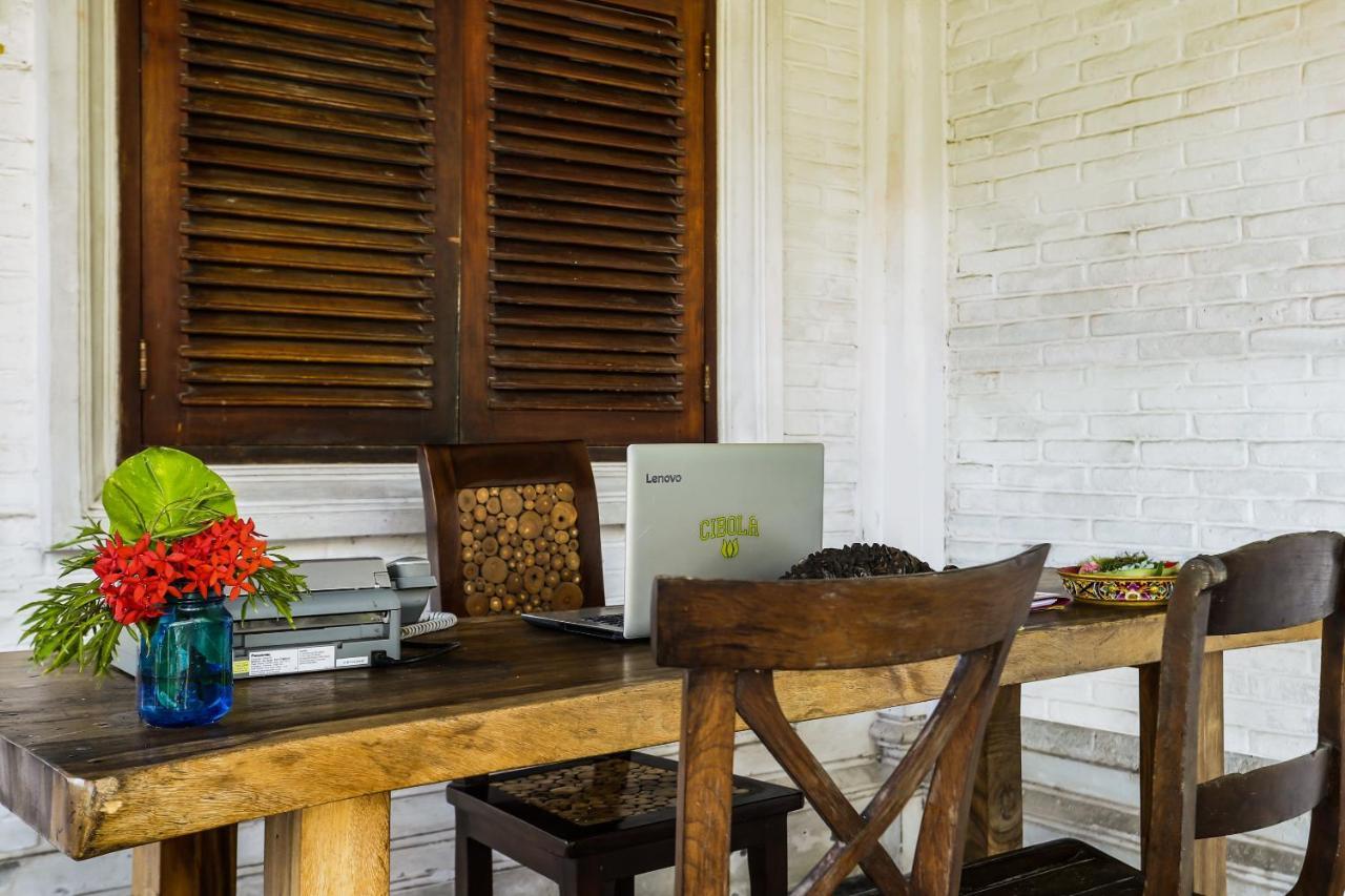 Oyo 90893 Mimpi Bungalows Kuta Lombok Exterior foto